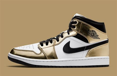 nike jordan goud|jordan mid metallic gold shoes.